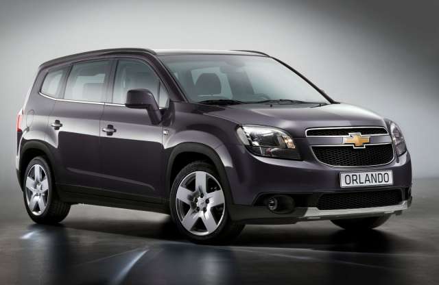 Megfizethető buszlimuzin, SUV formával a Chevrolet-től