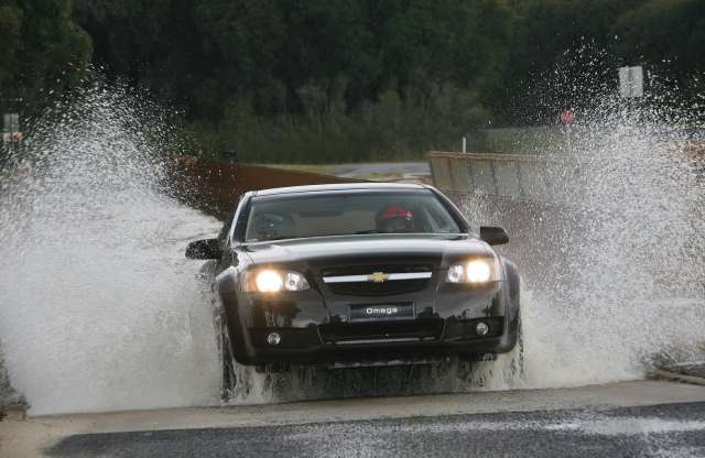 Két év szünet után egy legendás F1 pilóta nevével tér vissza az Omega