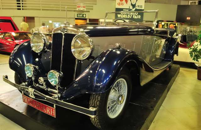 Rekorder Cadillac parkol egy híres gyűjteményben