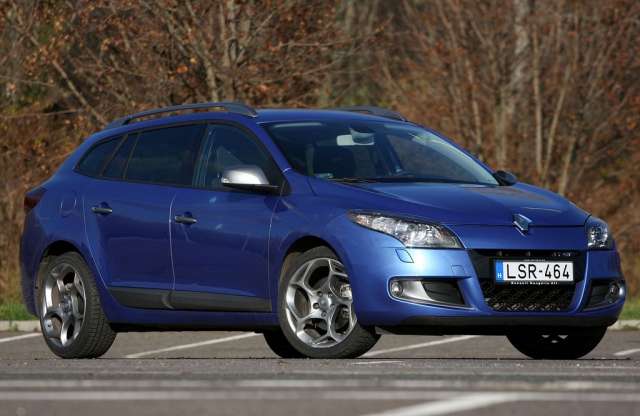 Amihez a Renaultsport nyúl, arannyá változik? Megane Grandtour GT teszt