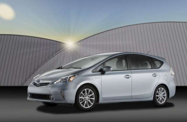 Egyterűvel bővül a Toyota Prius kínálata