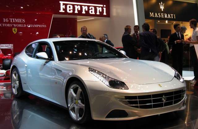 Genfből jelentjük: Ferrari FF