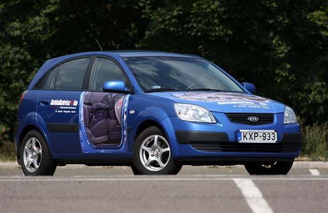 Milyen egy cégautó, ha vigyáznak rá? Kia Rio használtteszt