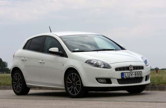 Korona van, fej nincs. Teszten a Fiat csúcsmodellje