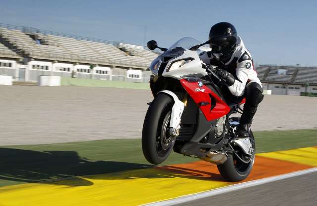 Új színekben az első bajor szuperbike