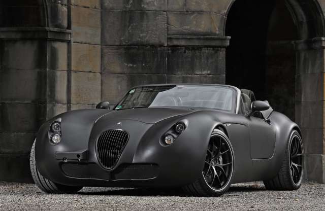 321 km/órával hasító fekete denevér