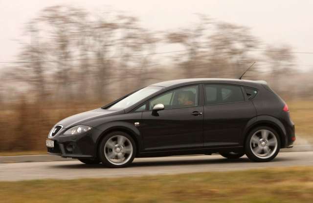 200 lóerő 3 millióért: SEAT Leon FR használtteszt
