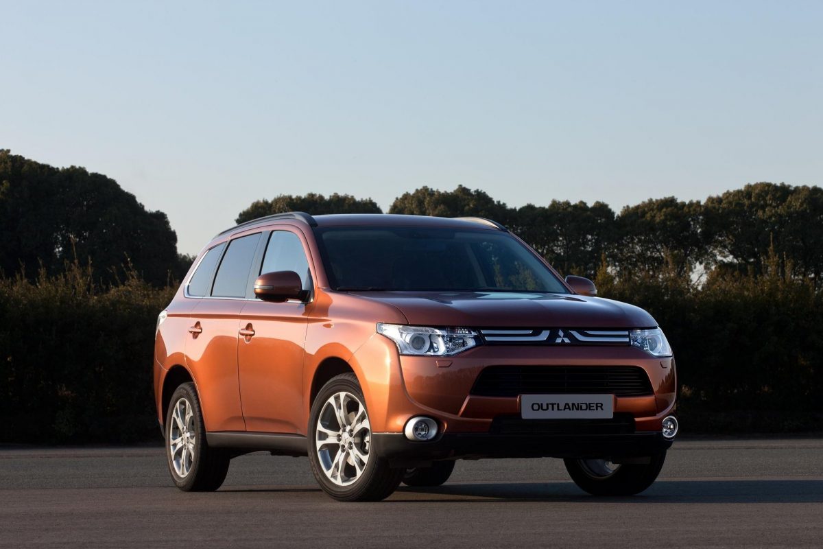 MITSUBISHI OUTLANDER