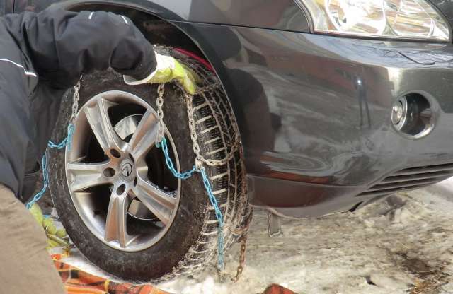 Gyorstalpaló hóláncszereléshez