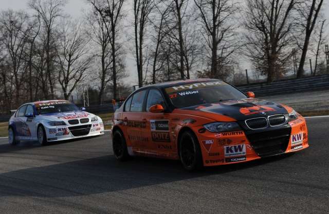 Kikapott a Chevrolet, Michelisz a pole-ban