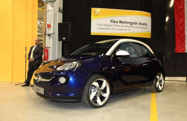 Ádámkosztümben láthattuk az Opel Adamot