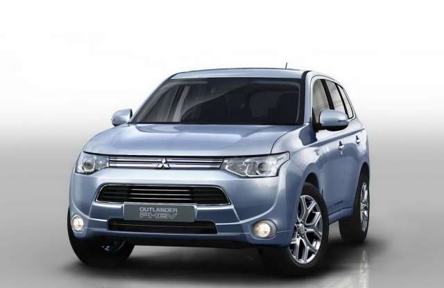 1,64 literes átlaggal érkezik a Mitsubishi Outlander PHEV