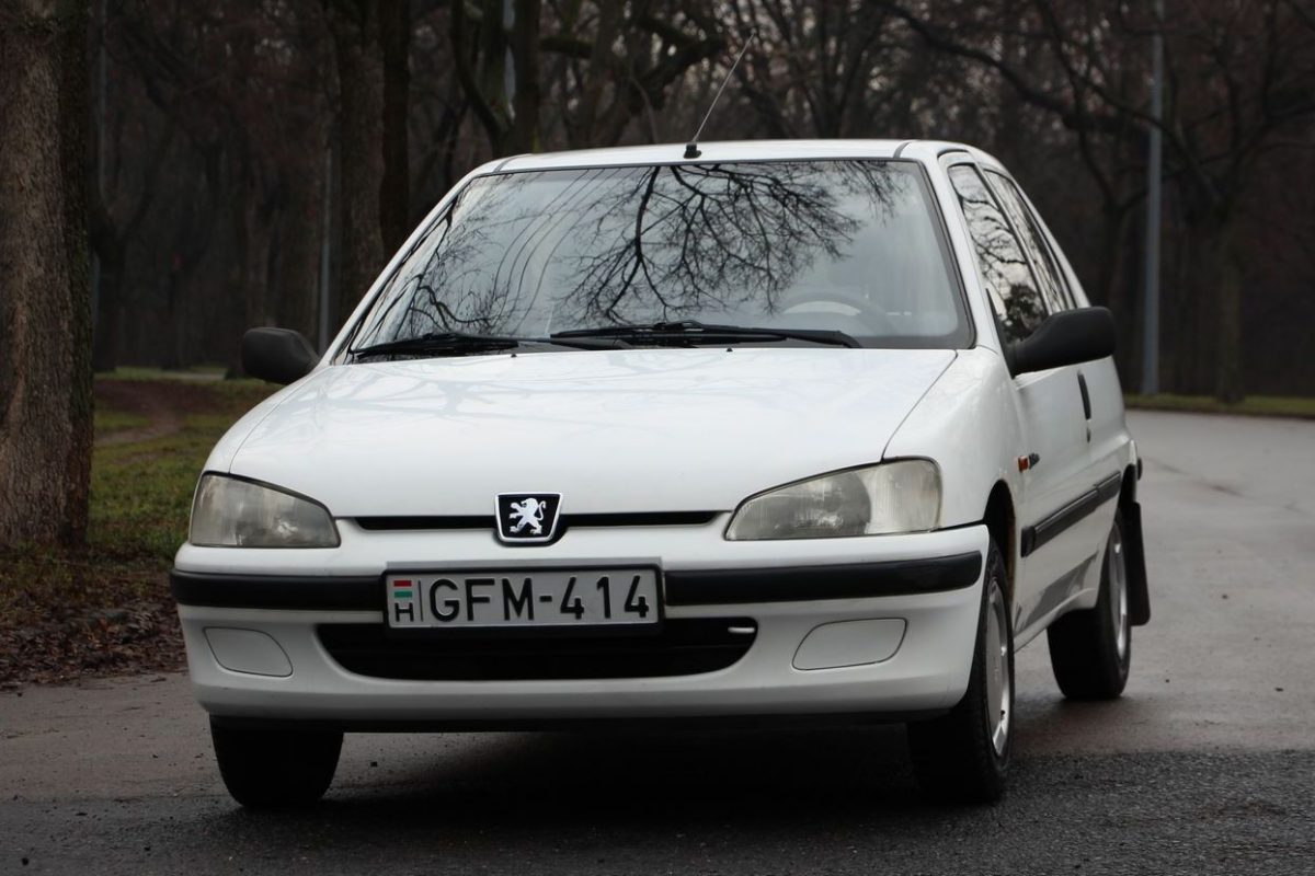 PEUGEOT 106