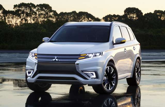 Arcot kap a konnektoros Mitsubishi SUV: Outlander PHEV Concept-S