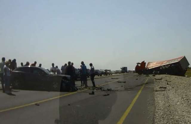 Ilyen csúnya egy frontális ütközés