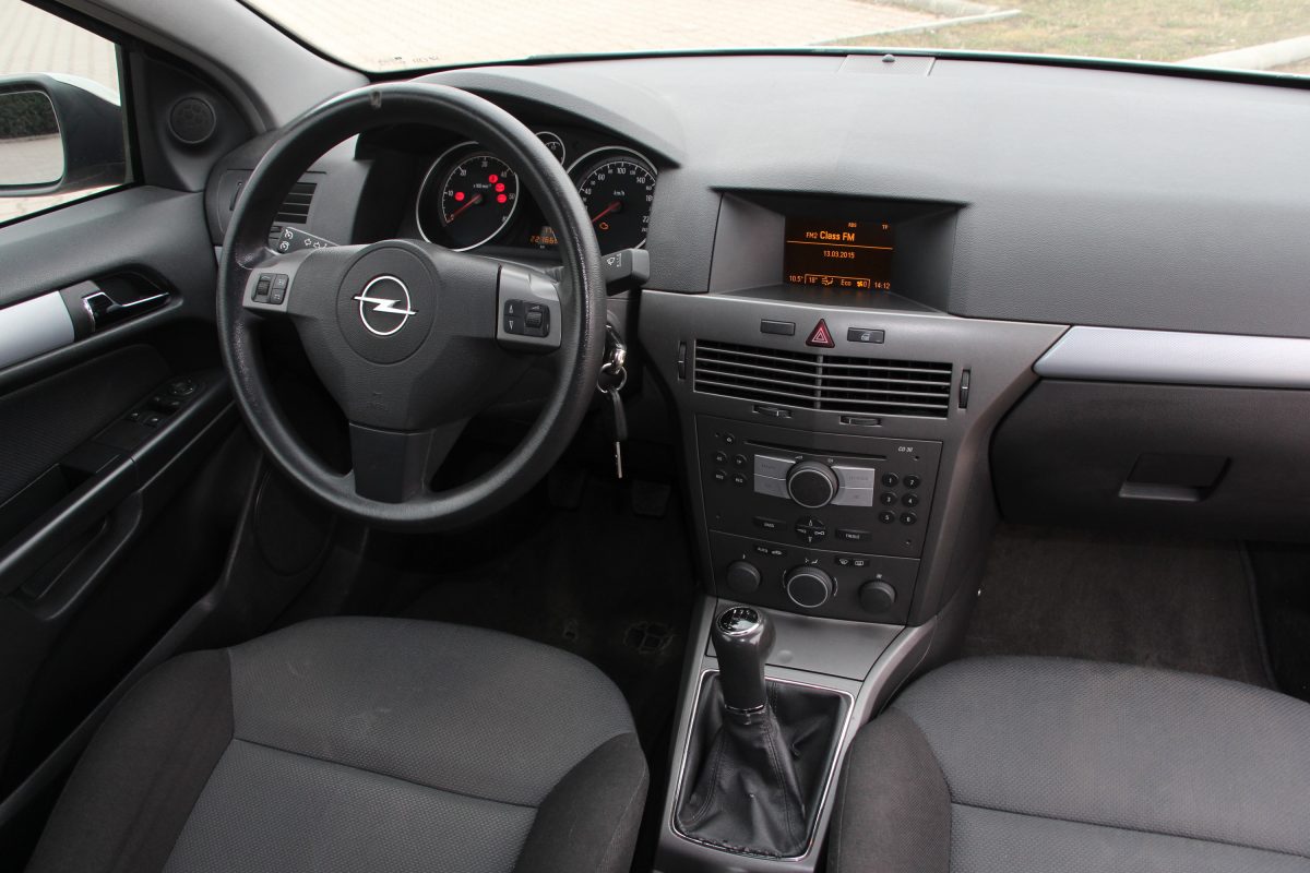 OPEL ASTRA H