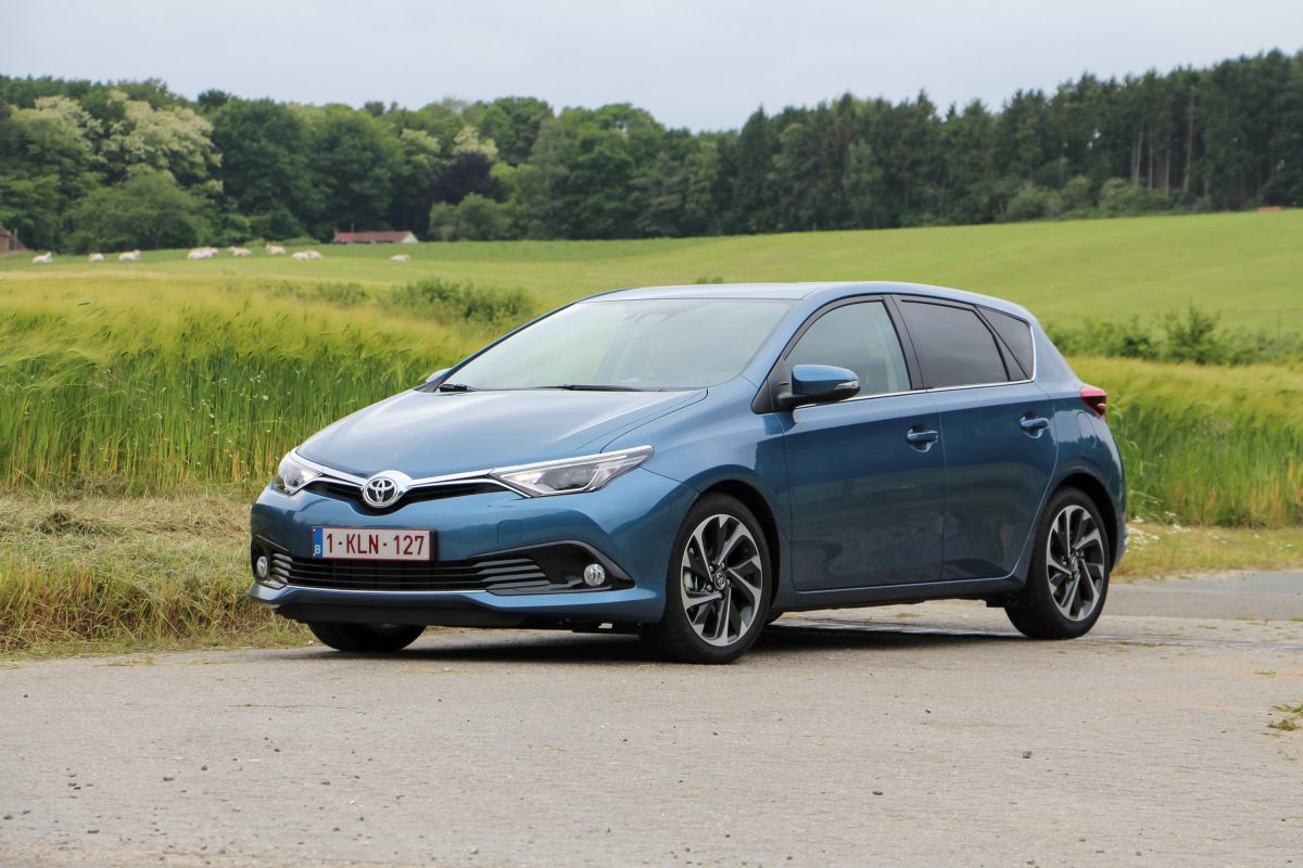 TOYOTA AURIS