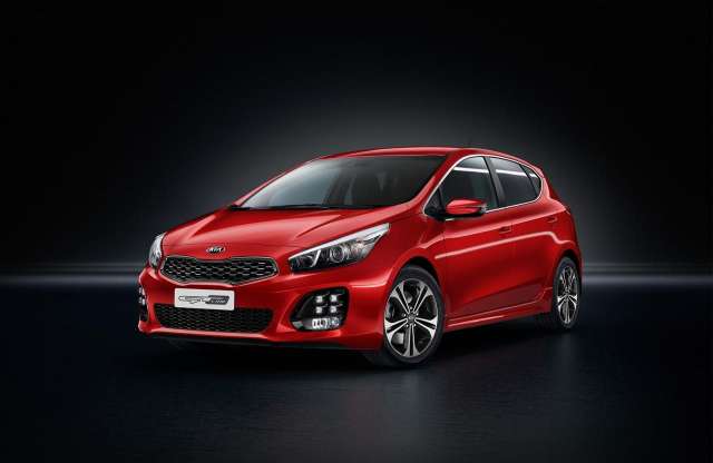 Új motor és GT Line kivitel a Kia cee'd-hez