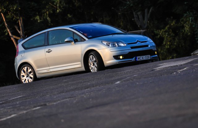 Vajon megbízható egy 9 éves HDi? – Citroën C4 használtteszt