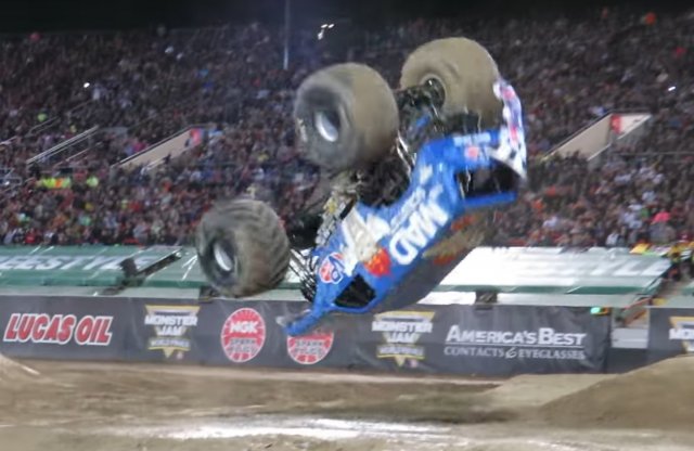 Előre szaltóval sokkolta a közönséget