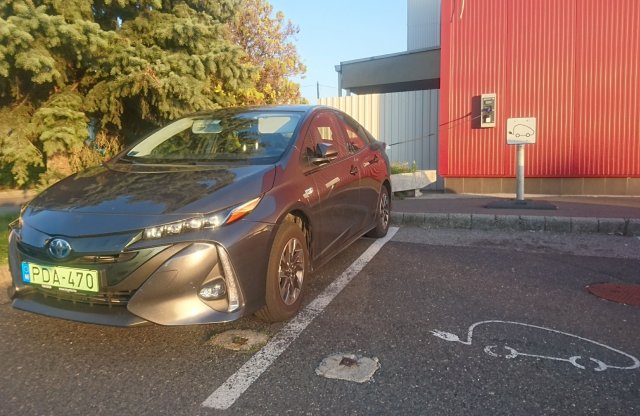 Otthoni töltéssel megúszható lehet az áram jövedéki adója