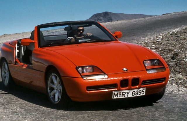 Eltűnnek az ajtói és már muzeális értékű a BMW Z1
