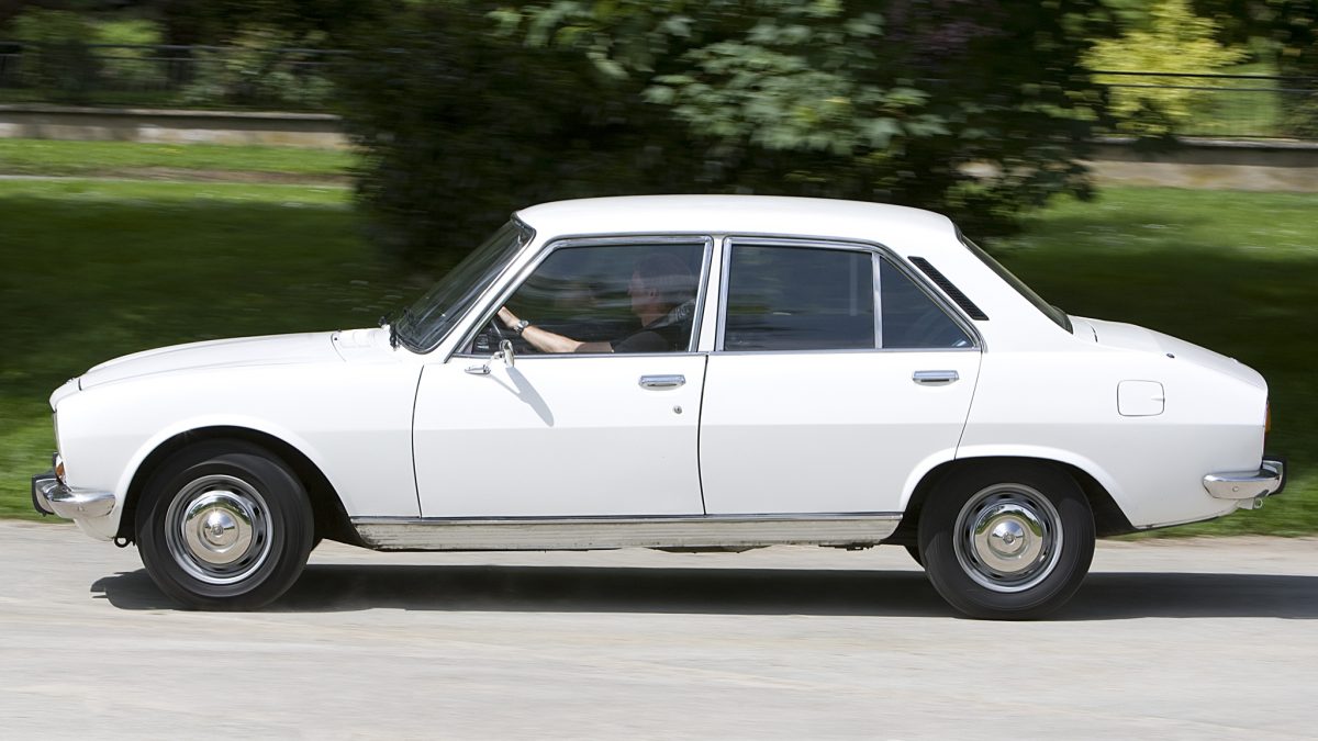 PEUGEOT 504