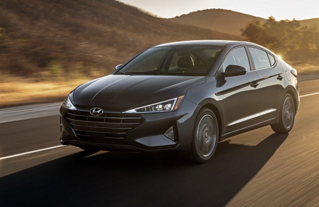 Radikálisan más arccal kezdi 2019-et a Hyundai Elantra