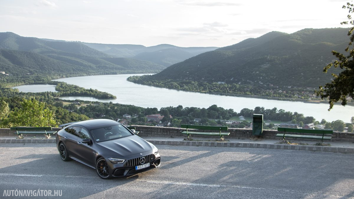 MERCEDES-AMG GT