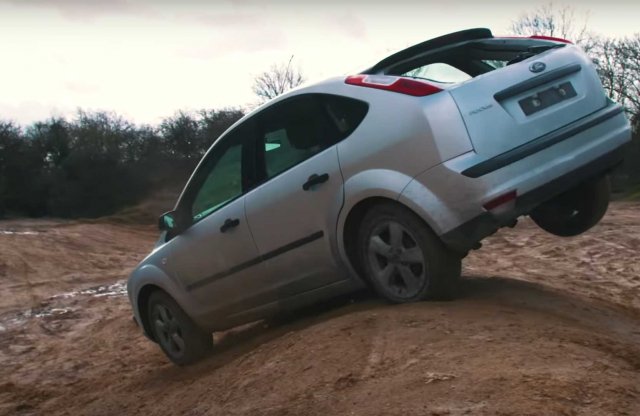 Így teljesít az átlagautó terepen, ahol semmi keresnivalója