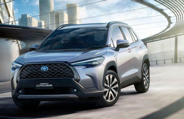 A legsikeresebb Toyota is kap új crossover kivitelt