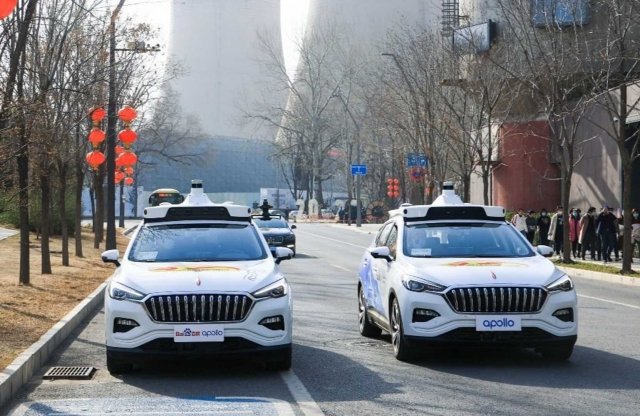 Kínában már a taxik is önvezetnek