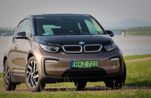 Idén is jönnek az ingyen milliók a villanyautók vásárlásához