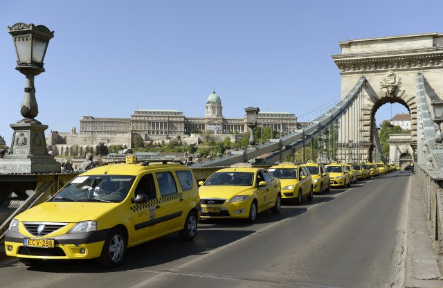 1000 forintos alapdíj várható a budapesti taxiknál