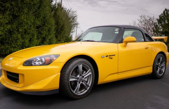 Alig 120 kilométert futott, limitált Honda kelt el rekordáron