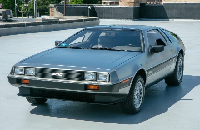Vissza a jövőbe? Így fest egy 900 kilométert futott DeLorean