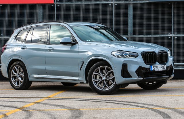 A BMW még mindig nem adta fel a harcot a belsőégésű motorokért?