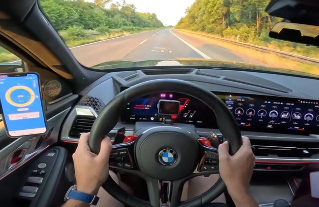 Nézd meg te is mit tud a legdrágább BMW az Autobahnon!