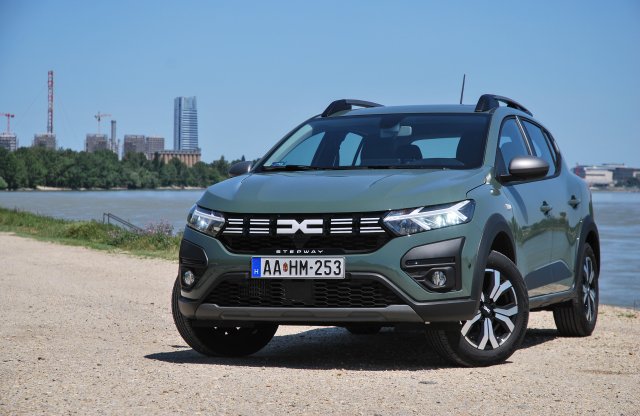 Nem szégyen megkívánni a fullextrás Daciát!