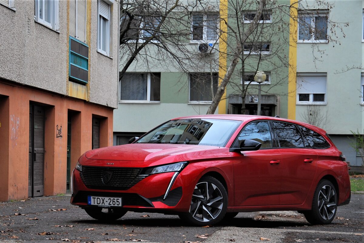 PEUGEOT 308