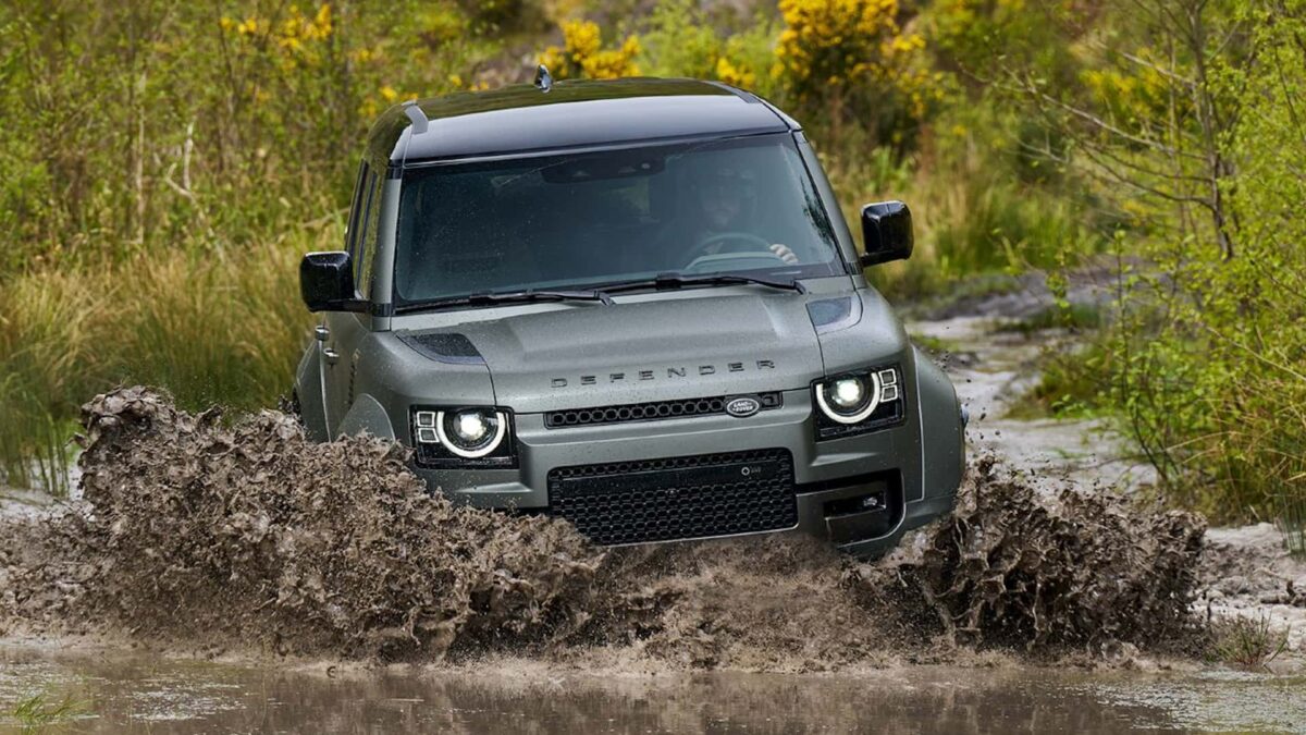 LAND ROVER DEFENDER