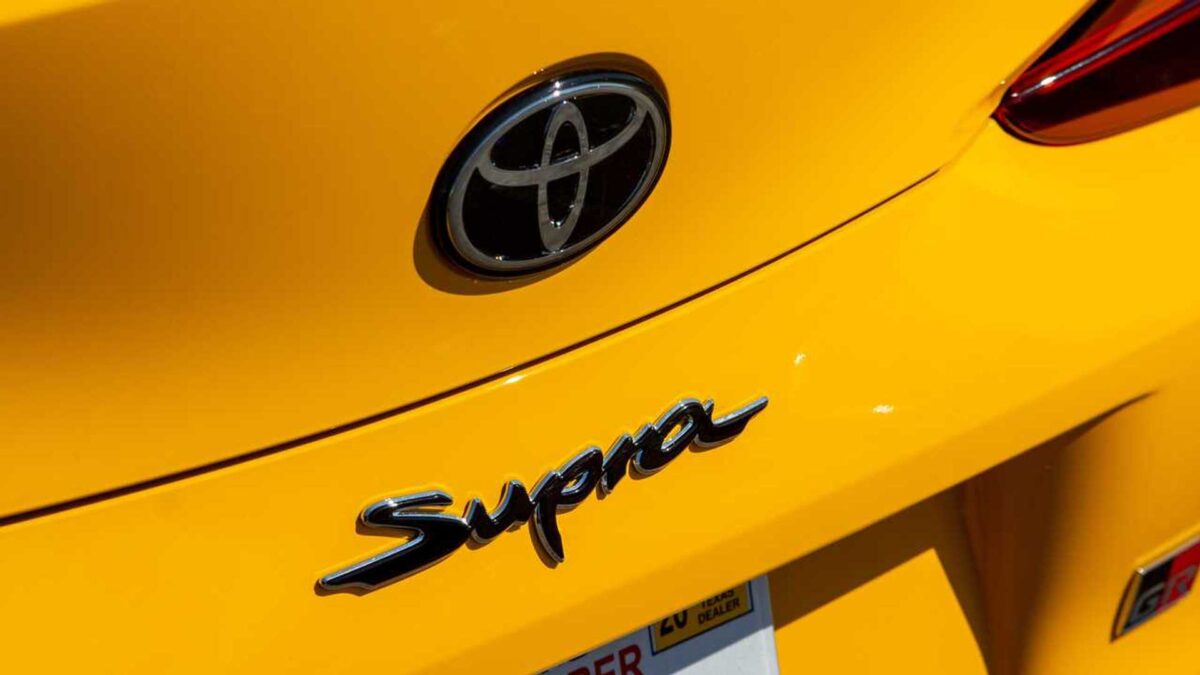 TOYOTA SUPRA