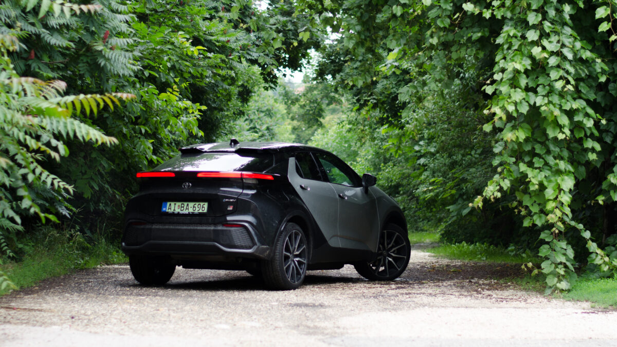 TOYOTA C-HR