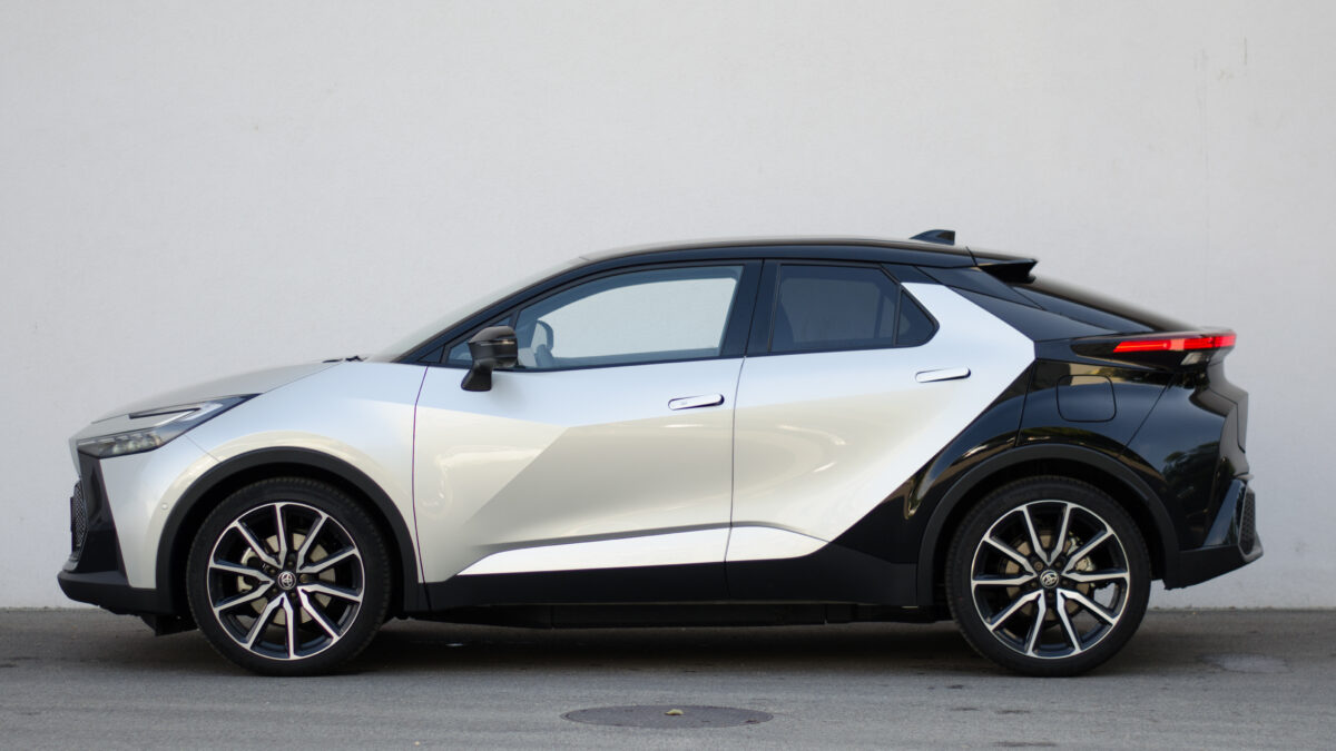 TOYOTA C-HR