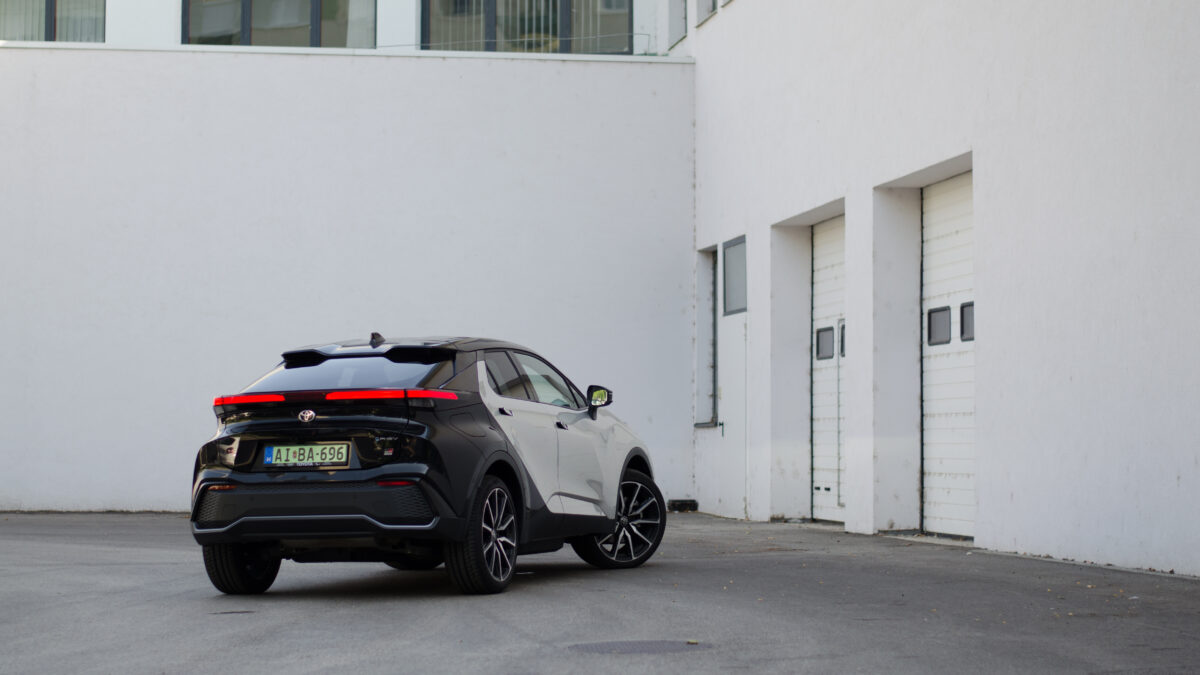 TOYOTA C-HR