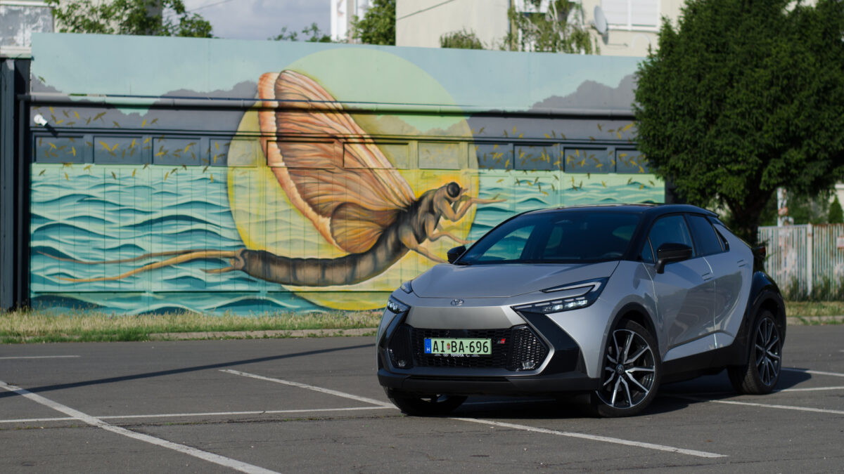 TOYOTA C-HR