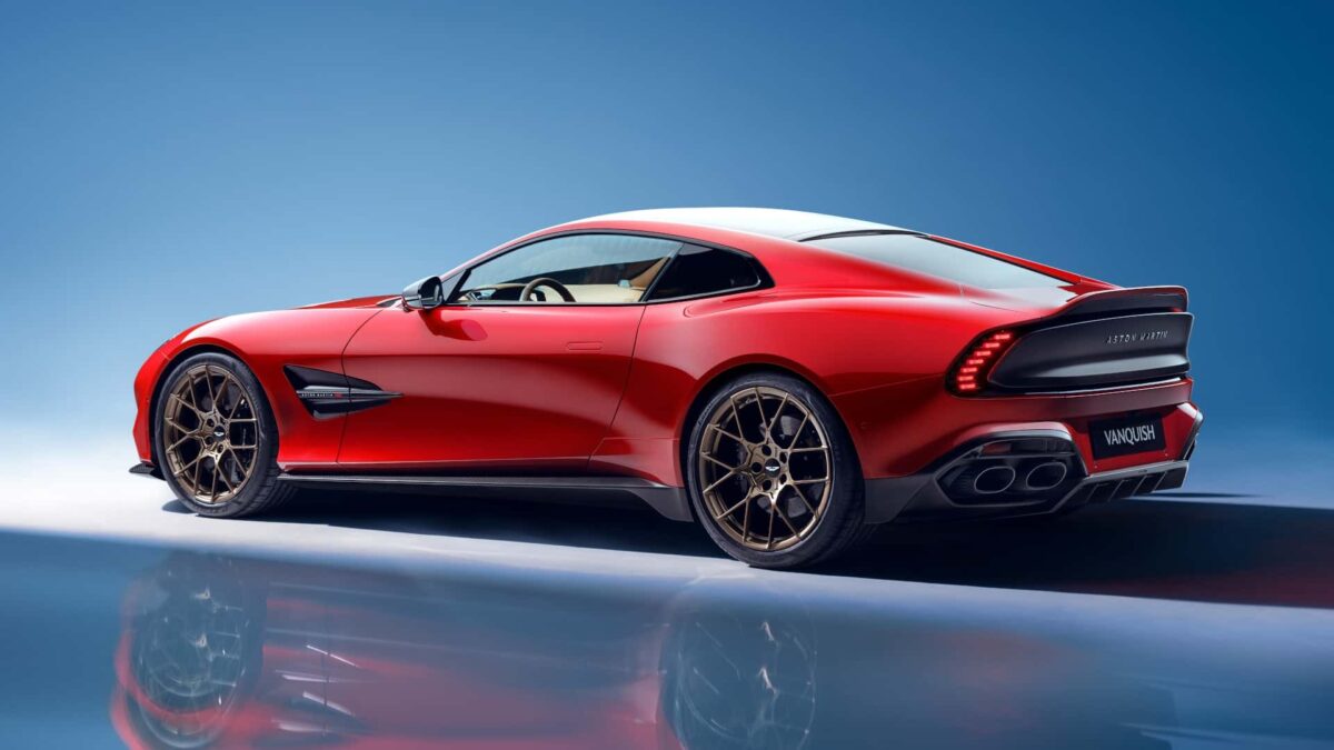 ASTON MARTIN VANQUISH