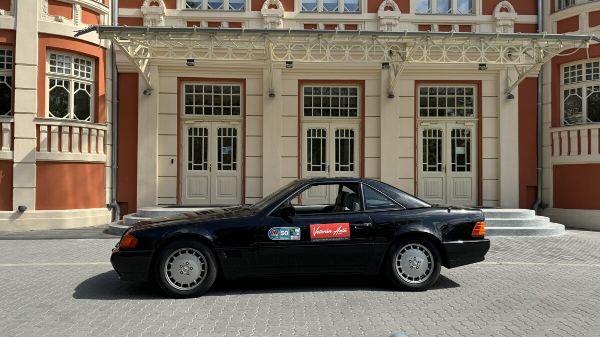 MERCEDES-BENZ SL-OSZTÁLY