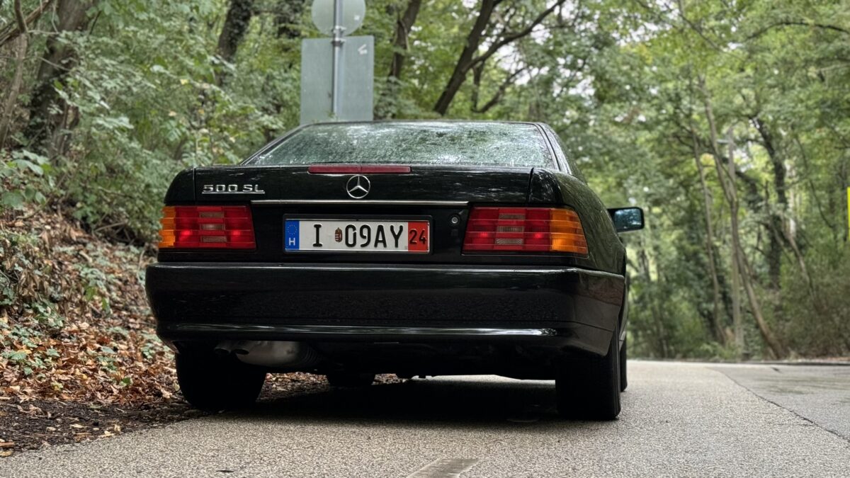 MERCEDES-BENZ SL-OSZTÁLY