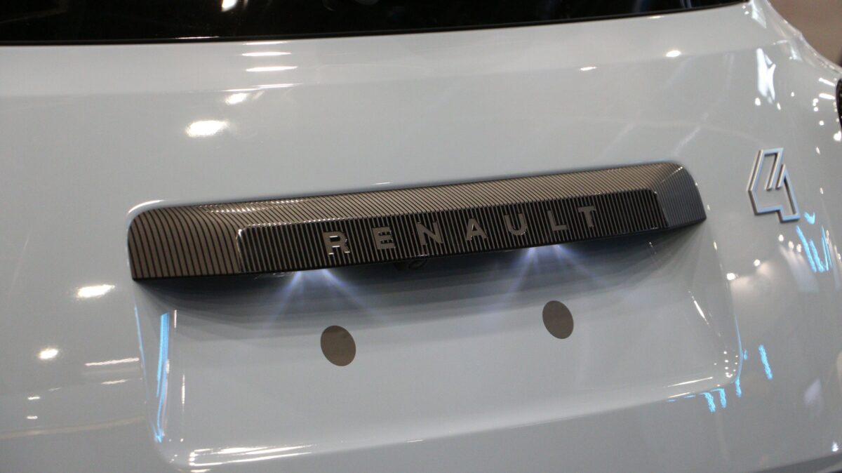 RENAULT